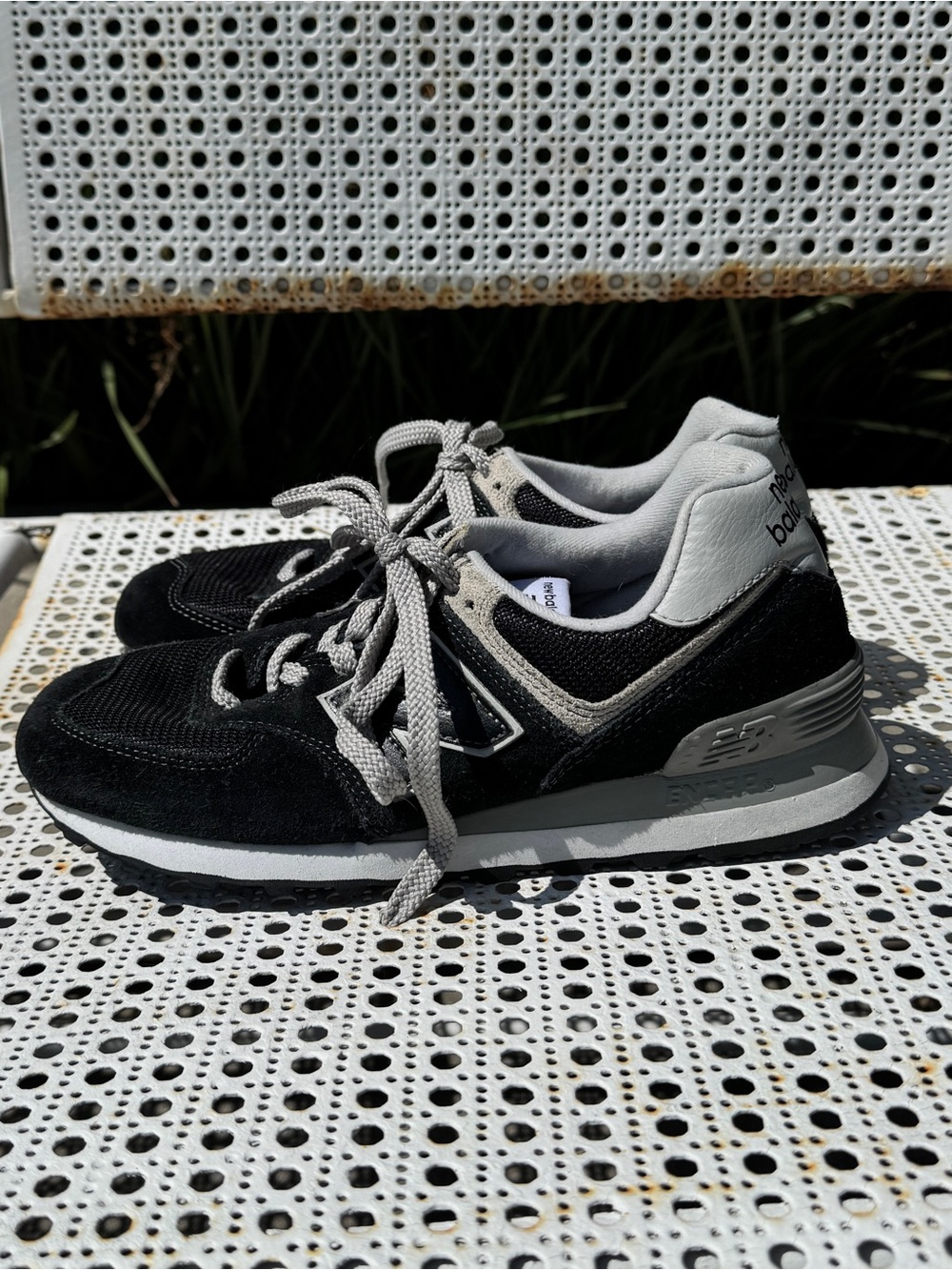 New Balance 574 Classic Sneaker - Black/Grey - Sz 8